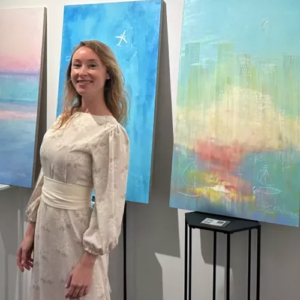 Artist Elena Papernaya presents ‘Horizons of Lightness’ at Art Collect event